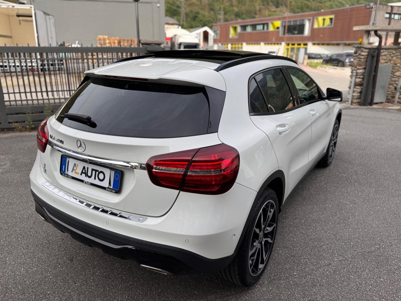 Mercedes-benz GLA 200 Automatic Premium