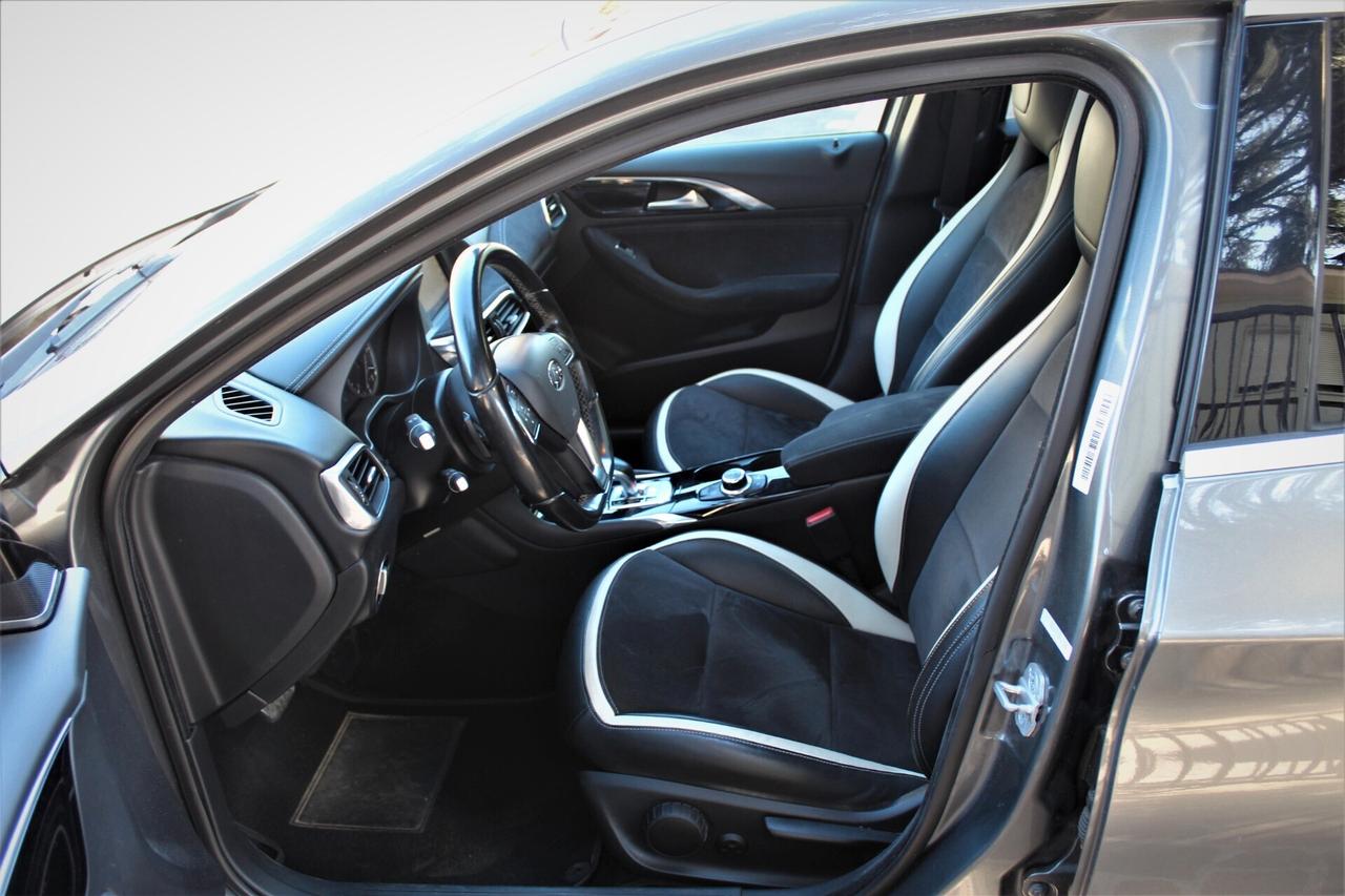 Infiniti Q30 2.2 diesel DCT AWD Sport