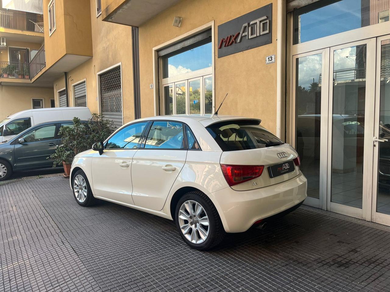 Audi A1 SPB 1.6 TDI Ambition 90c v