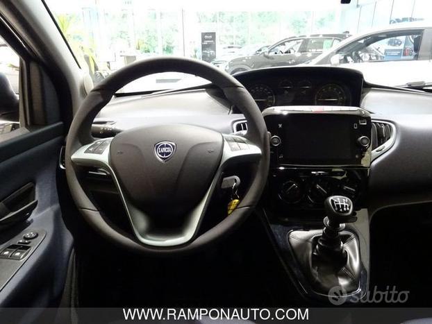 Lancia Ypsilon 1.0 FireFly 5 porte S&S Hybrid...