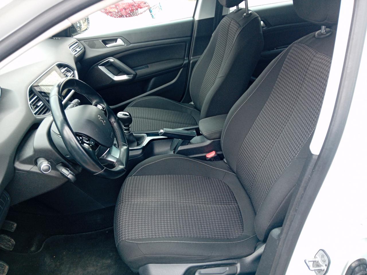 Peugeot 308 BlueHDi 130 S&S SW Business