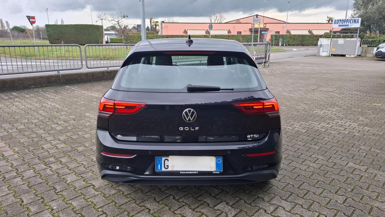 Volkswagen Golf 1.5 etsi evo Life 150cv dsg