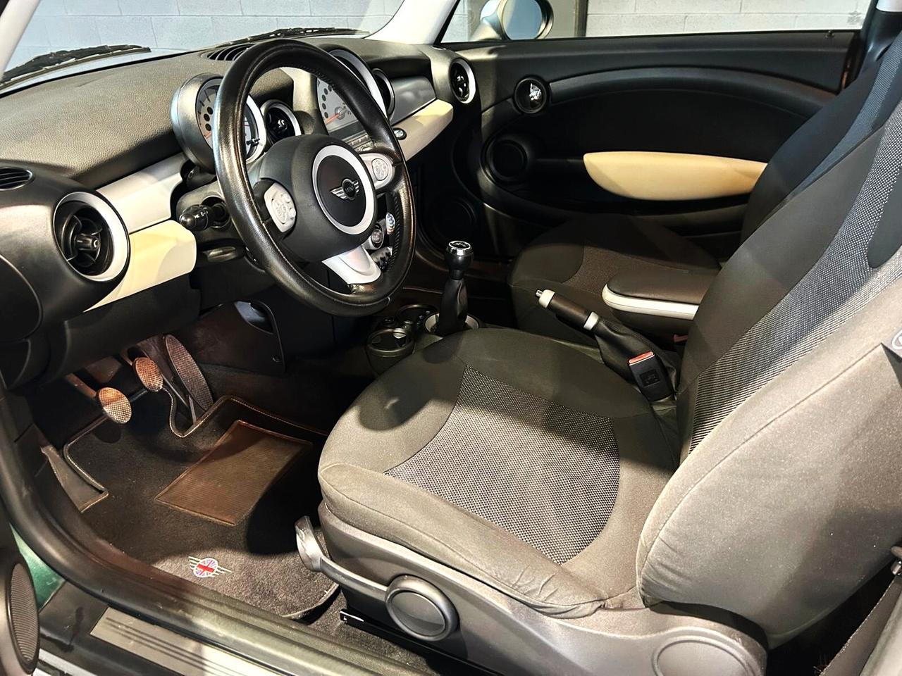 Mini Cooper Clubman 1.6 16V Salt