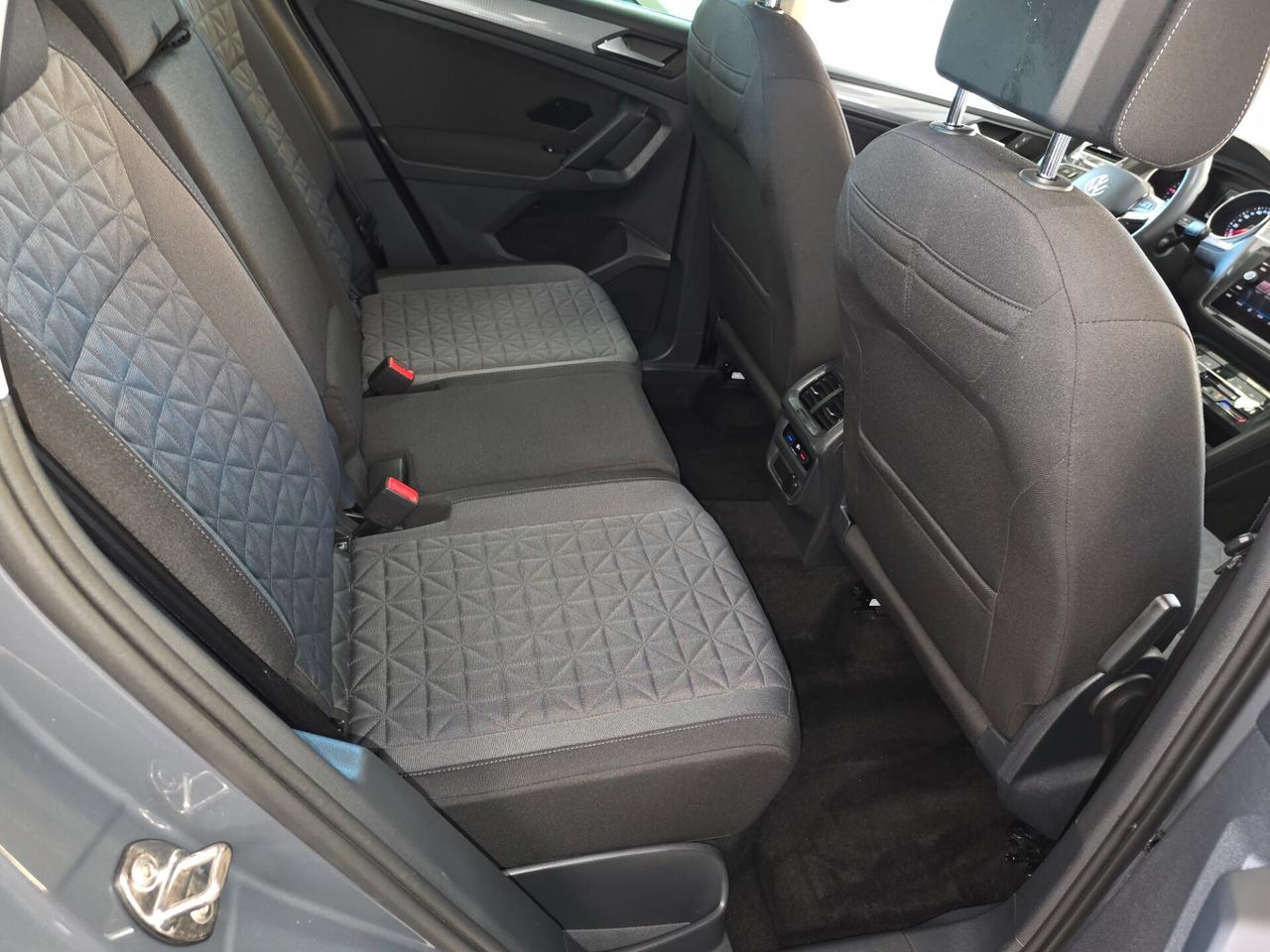 Volkswagen Tiguan 2.0 TDI 150 CV SCR DSG R-Line