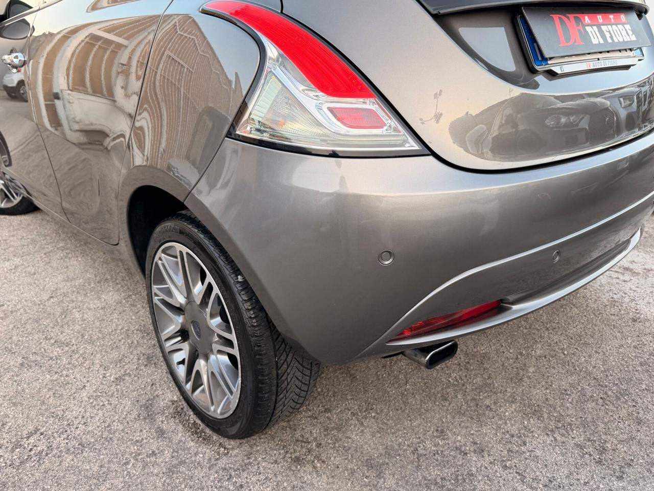 Lancia Ypsilon 1.3 MJT 95Cv PLATINUM IPER FULL