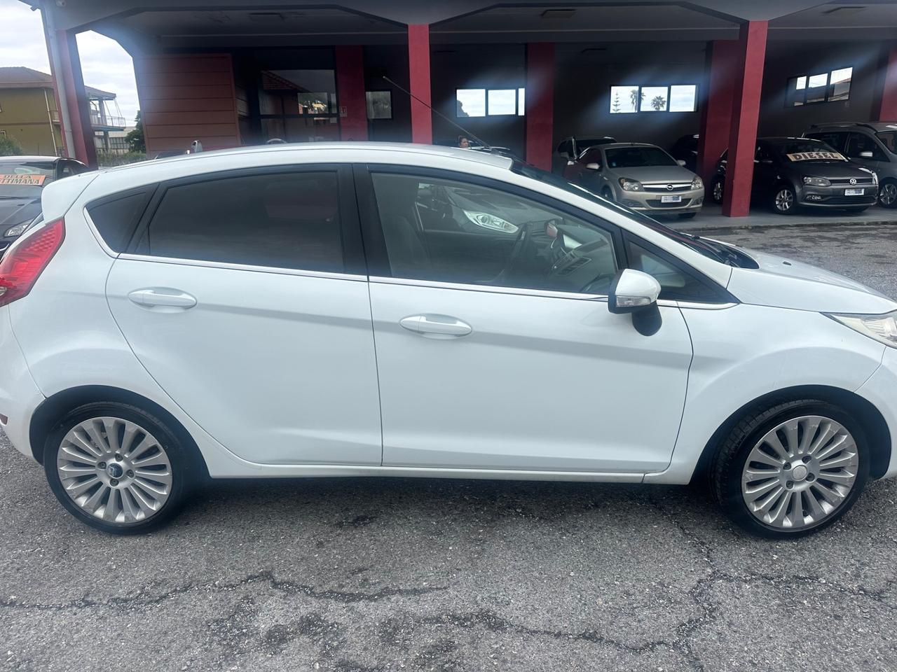 Ford Fiesta 1.4 TDCi 5p. Titanium