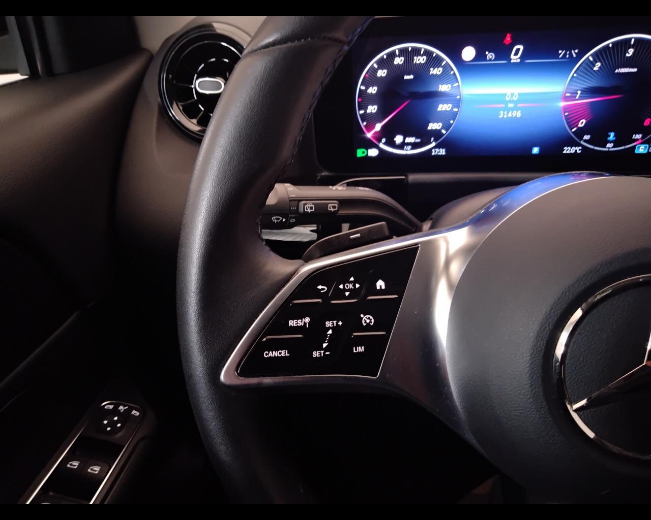 Mercedes-Benz GLA-H247 2023 - GLA 180 d Advanced auto