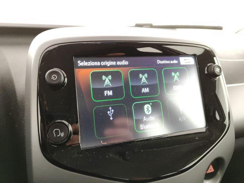 Toyota Aygo 1.0 VVT-i 72 CV 5 porte Connect X-Fun