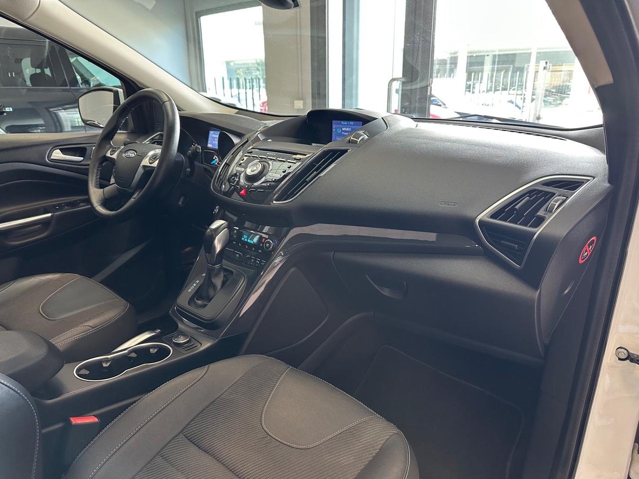 Ford Kuga 2.0 TDCI 140 CV 4WD Powershift Titanium gancio traino