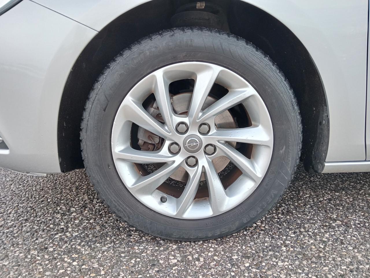 Opel Astra 1.6 CDTi 110CV Sports Tourer Business