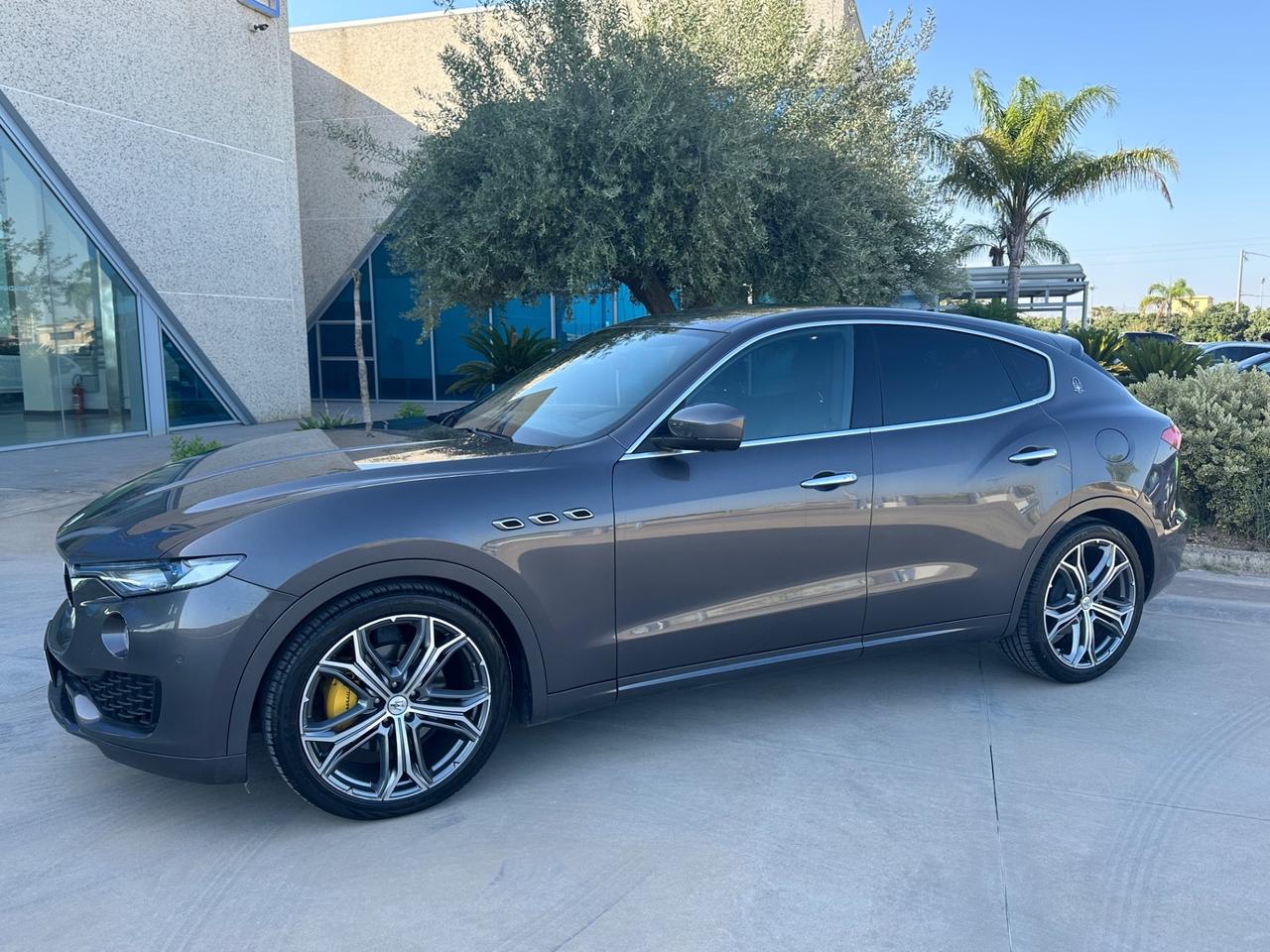 Maserati Levante V6 275cv Super Offerta T-stock prezzo imperdibile