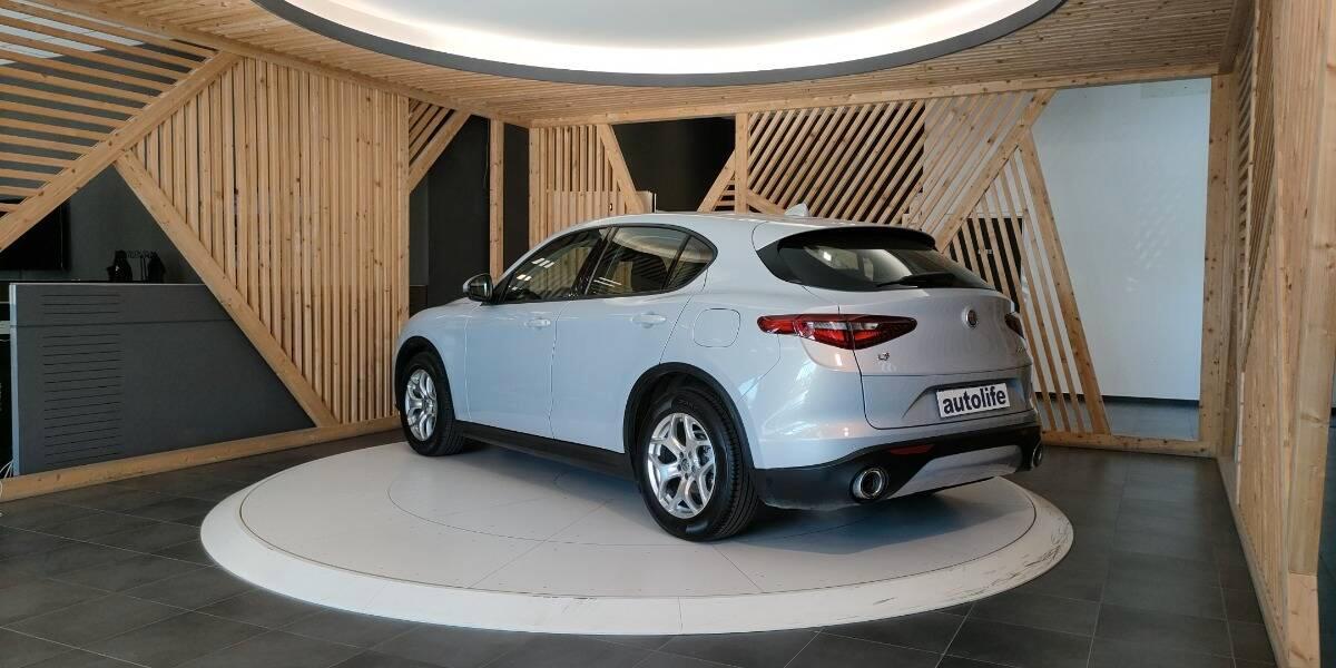 Alfa Romeo Stelvio 2.2 t Business Q4 190cv auto