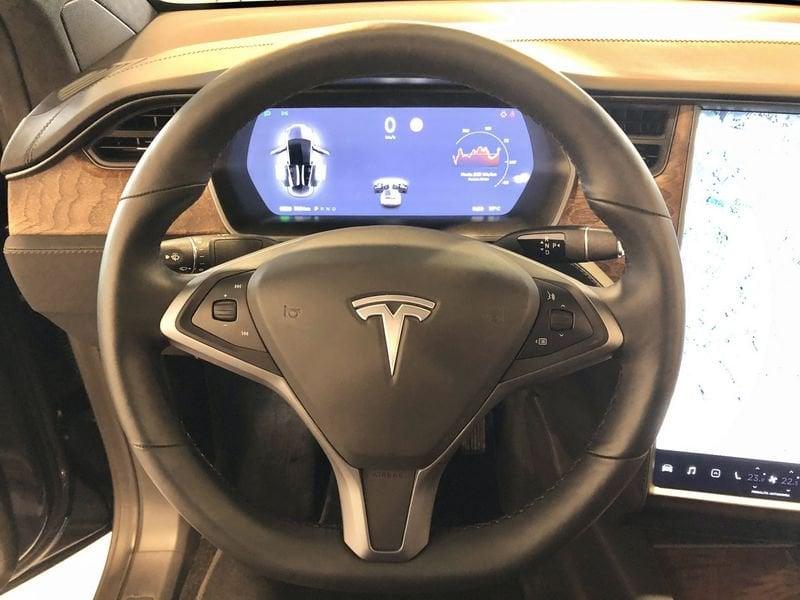 Tesla Model X Long Range AWD Raven 7 Posti Gancio traino