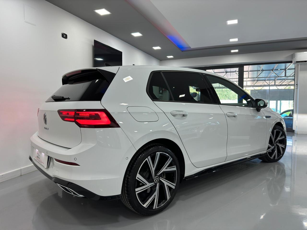 Volkswagen Golf 2.0 TDI 150 CV DSG SCR R-Line