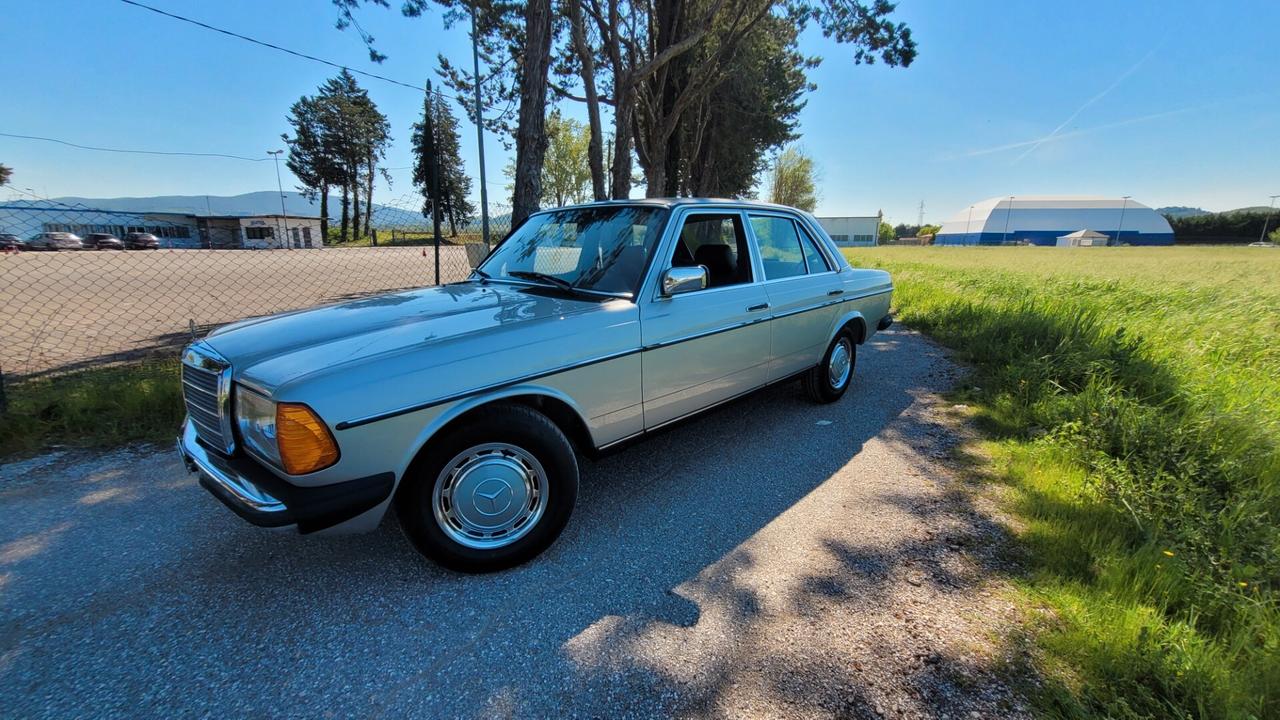 Mercedes-benz 200