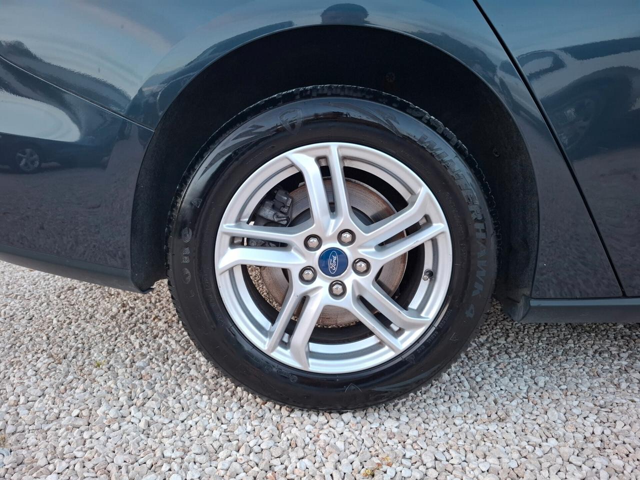 Ford Focus 1.5 TDCI 120cv SW *NAVY-LED-CAM*