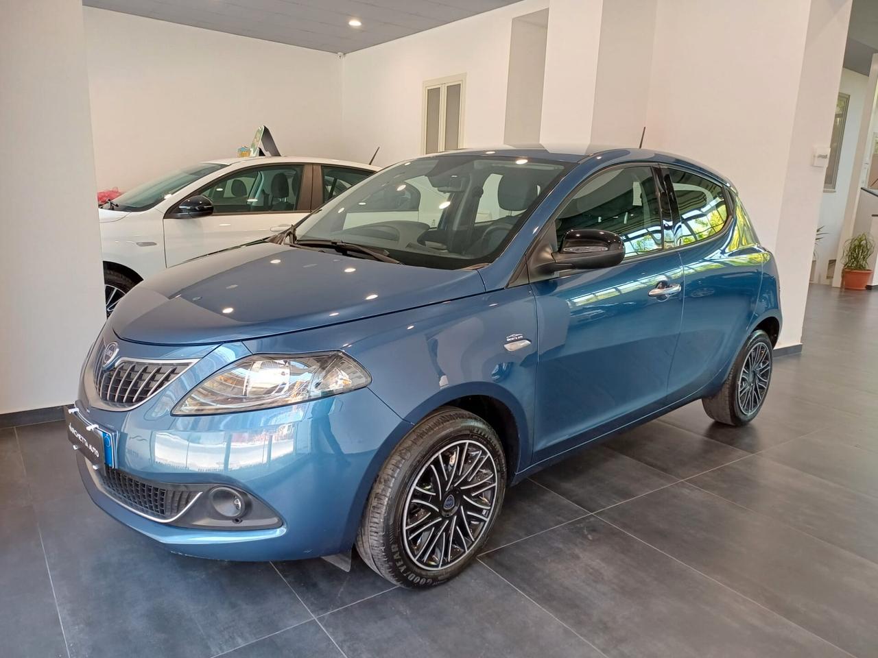 Lancia Ypsilon 1.0 FireFly 5 porte S&S Hybrid Gold
