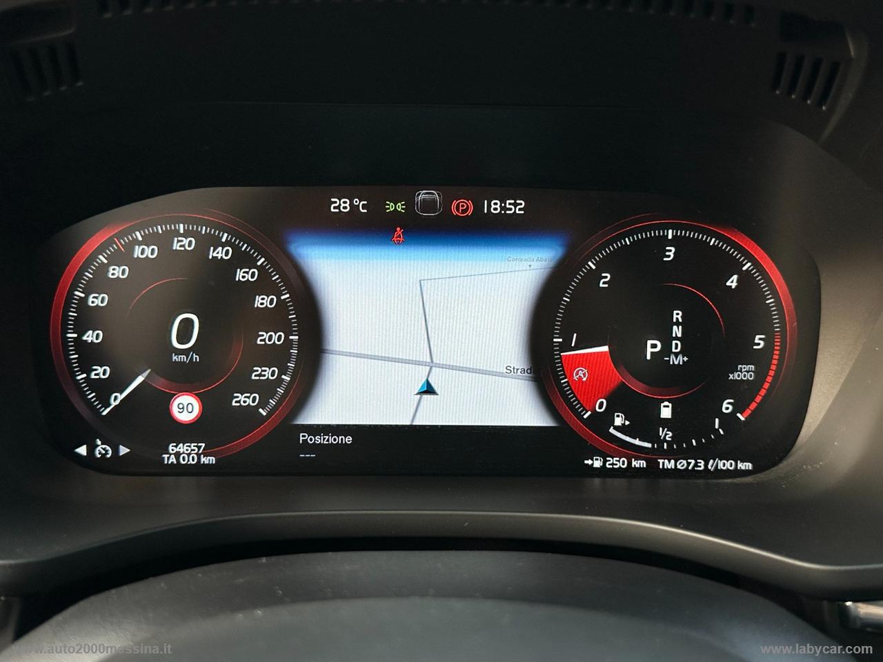 VOLVO XC60 B4 AWD GEARTRONIC MOMENTUM PRO IBRIDO DIESEL