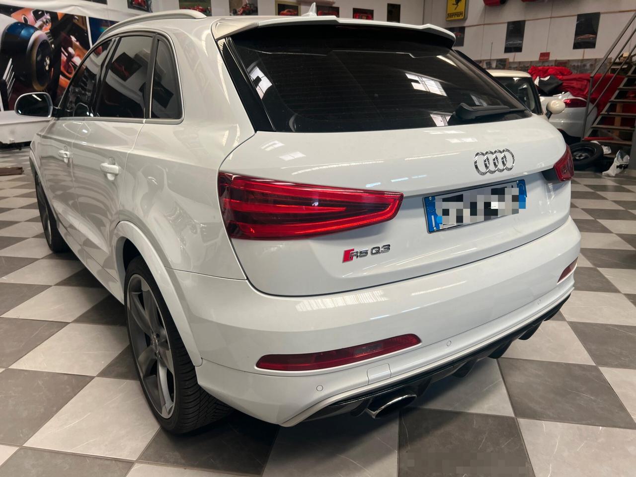 Audi RSQ3 RS 2.5 TFSI quattro S tronic Carbon