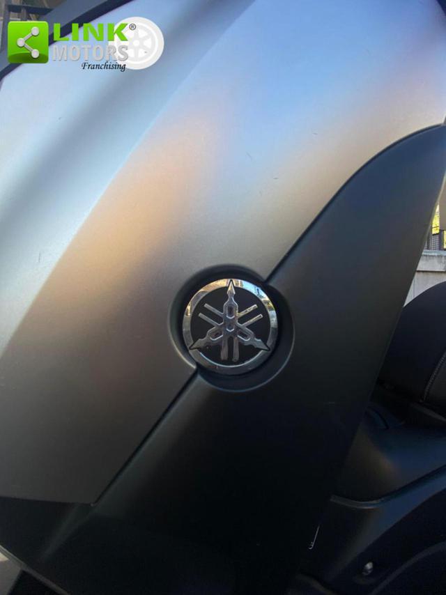 YAMAHA X-Max 400 Iron Abs