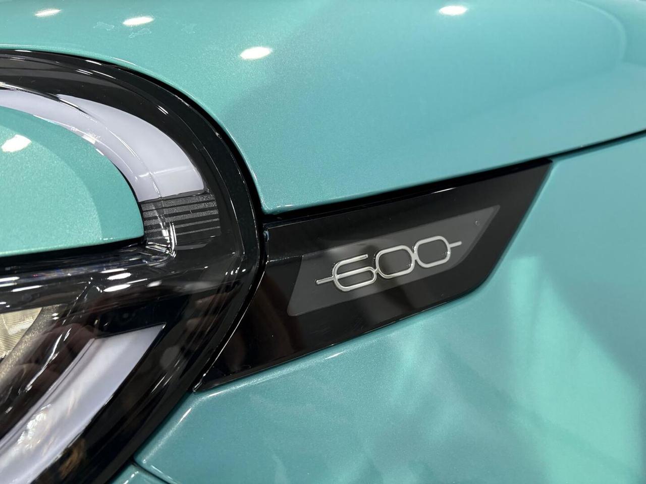 Fiat 600 1.2 hybrid 110cv auto