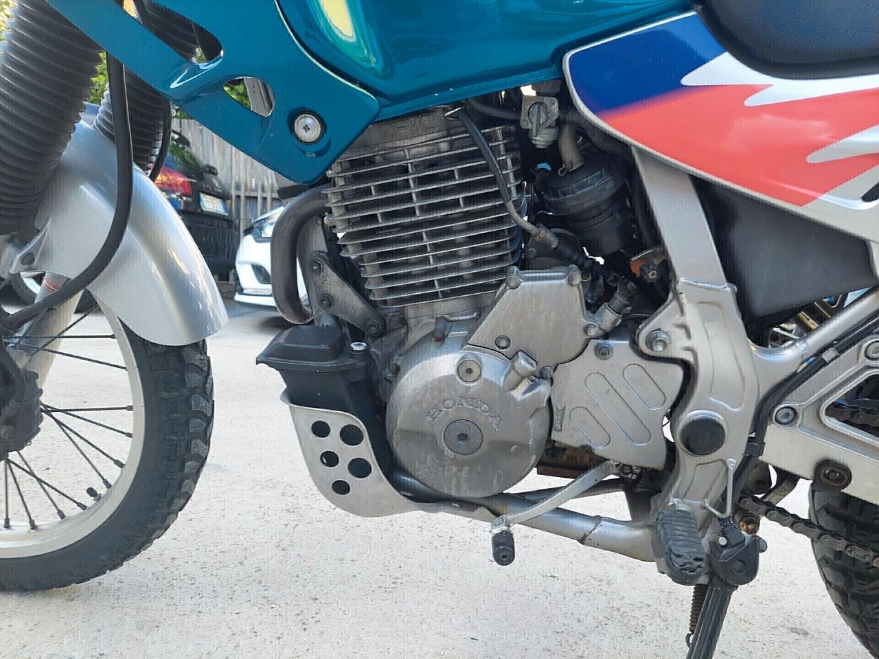 NX 650 DOMINATOR