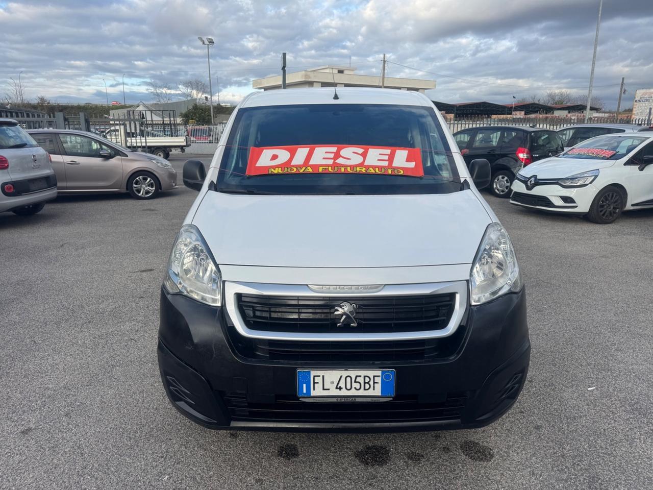 Peugeot Partner Passo Lungo con Porta Laterale Euro 6B