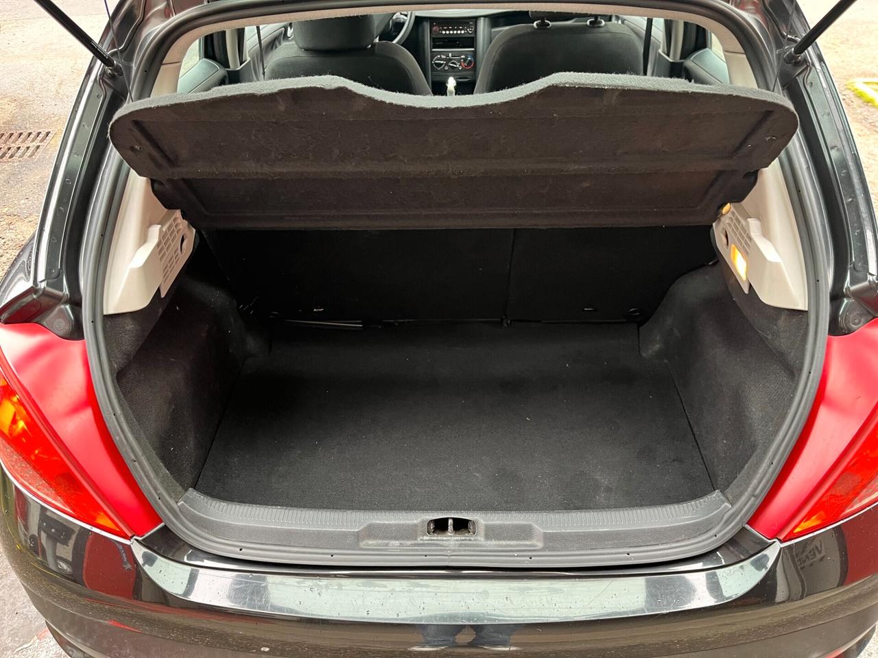 Peugeot 207 1.4 75CV