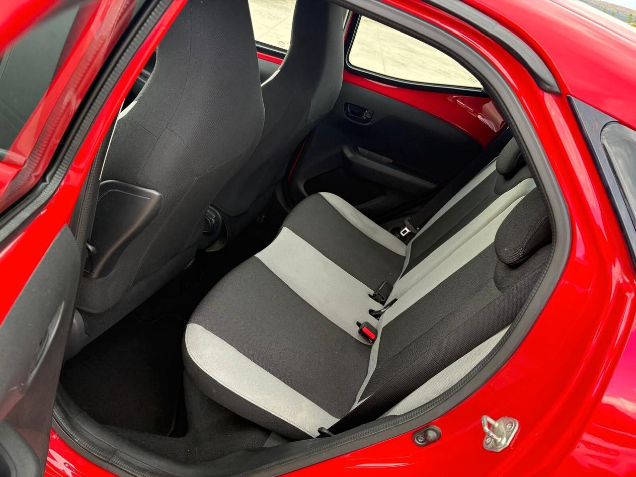 Toyota Aygo 1.0 VVT-i 69 CV 5P X-cool