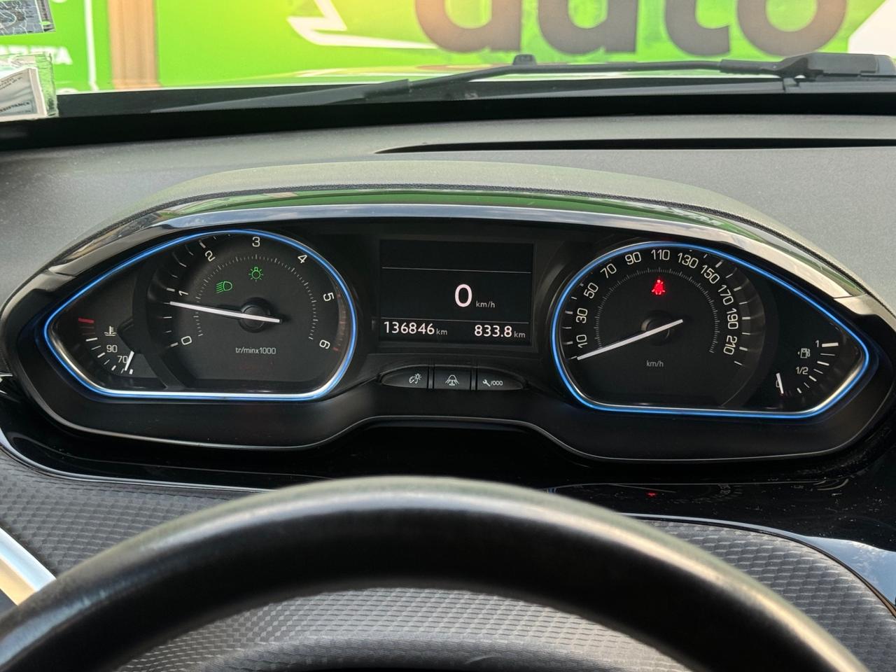 Peugeot 2008 1.6 e-HDi 92 CV