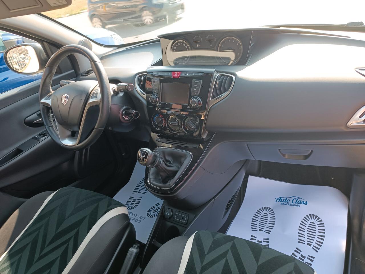 Lancia Ypsilon 1.2 69 CV 5 porte GPL Ecochic Platinum