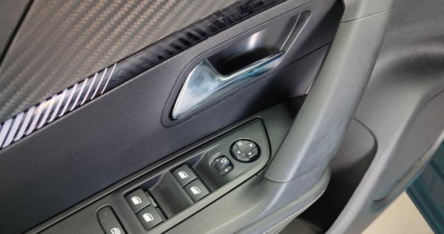 PEUGEOT 2008 100 ALLURE *SENZA VINCOLO FINANZIAMENTO