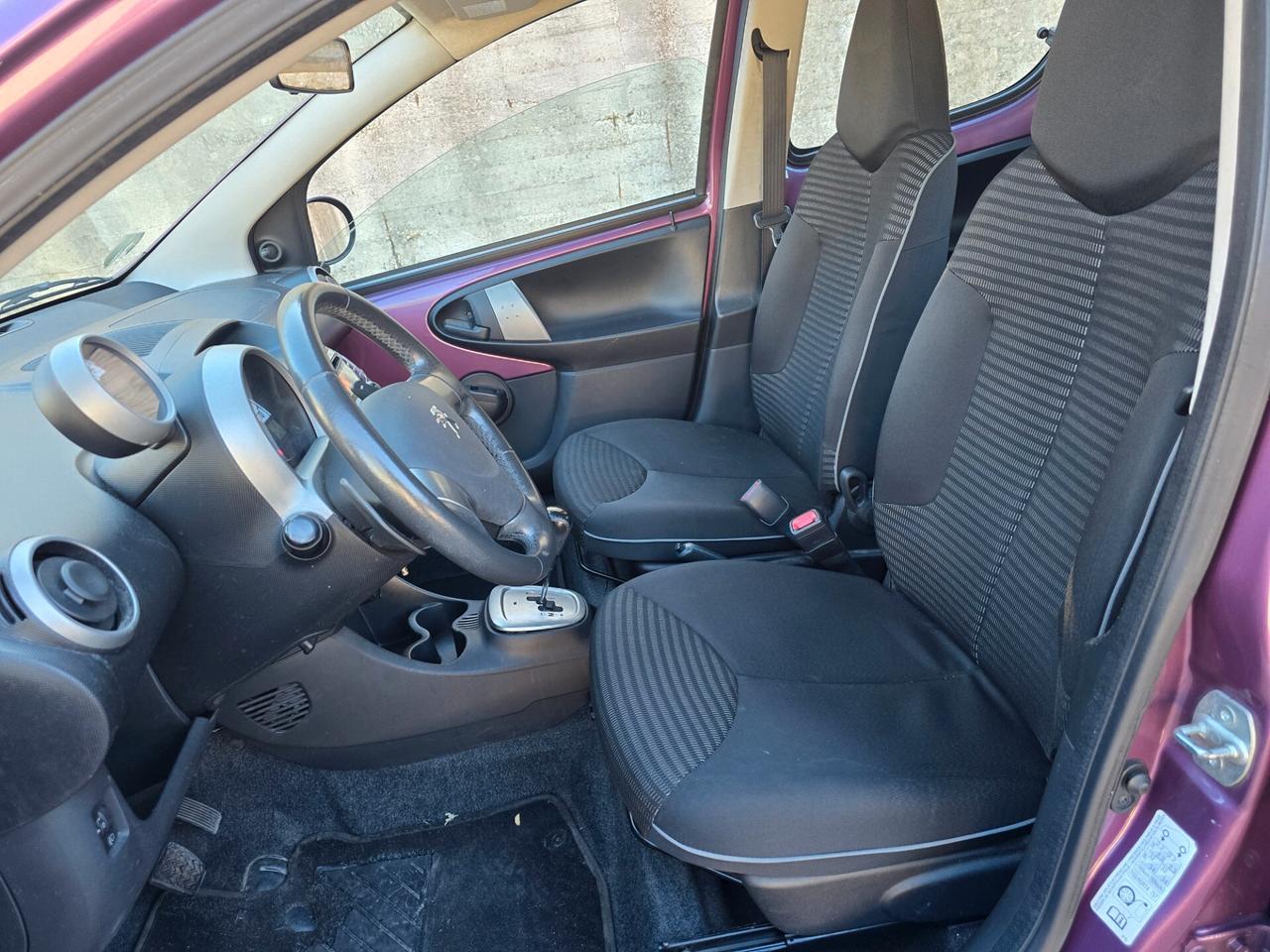 Peugeot 107 1.0 benz 68CV 5p automatica full opt nuova 2012