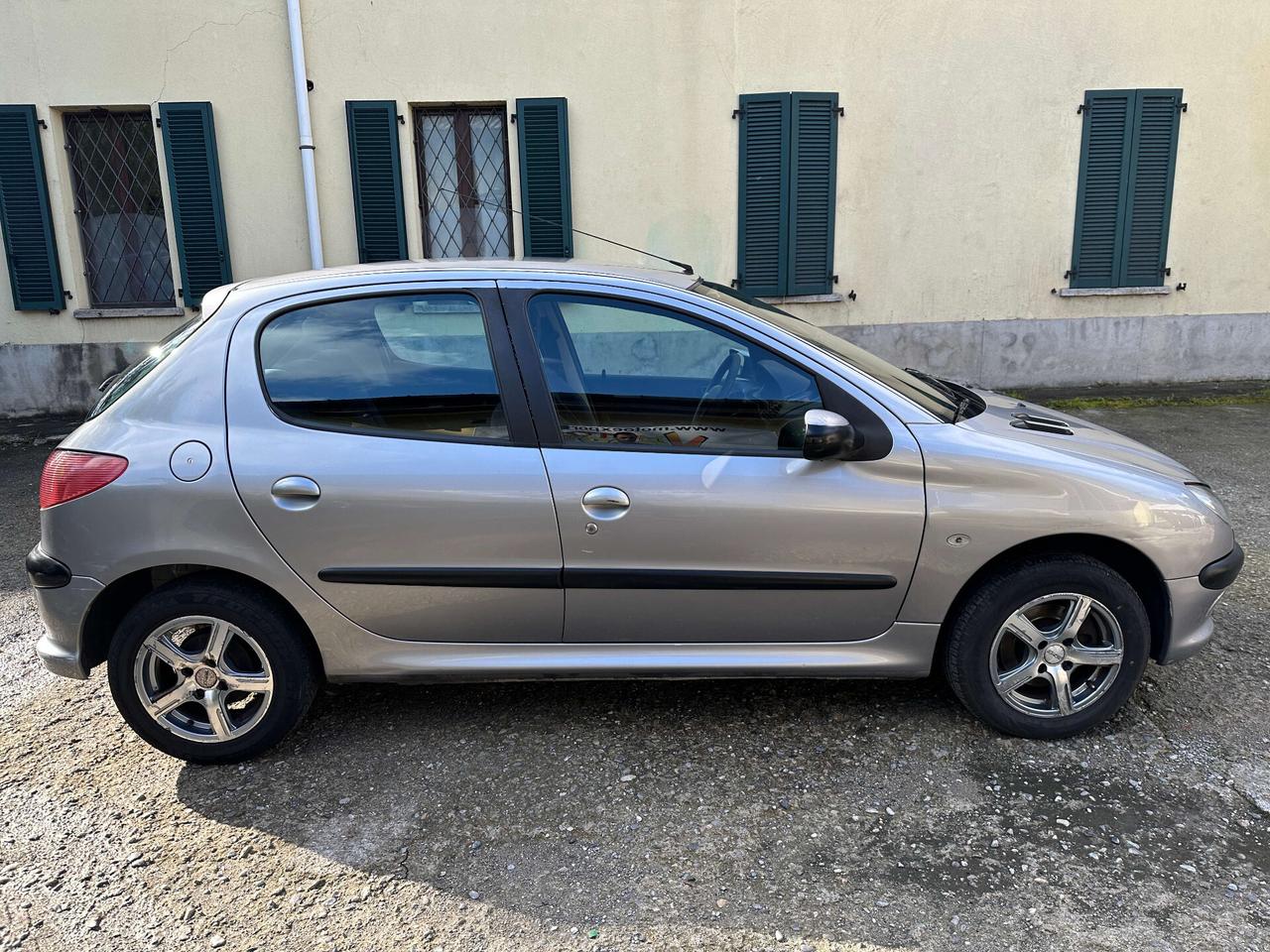 Peugeot 206 1.4 16V 5p. Roland Garros