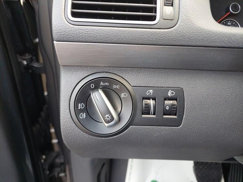 Volkswagen Touran Business 1.6 TDI DSG Comfortline