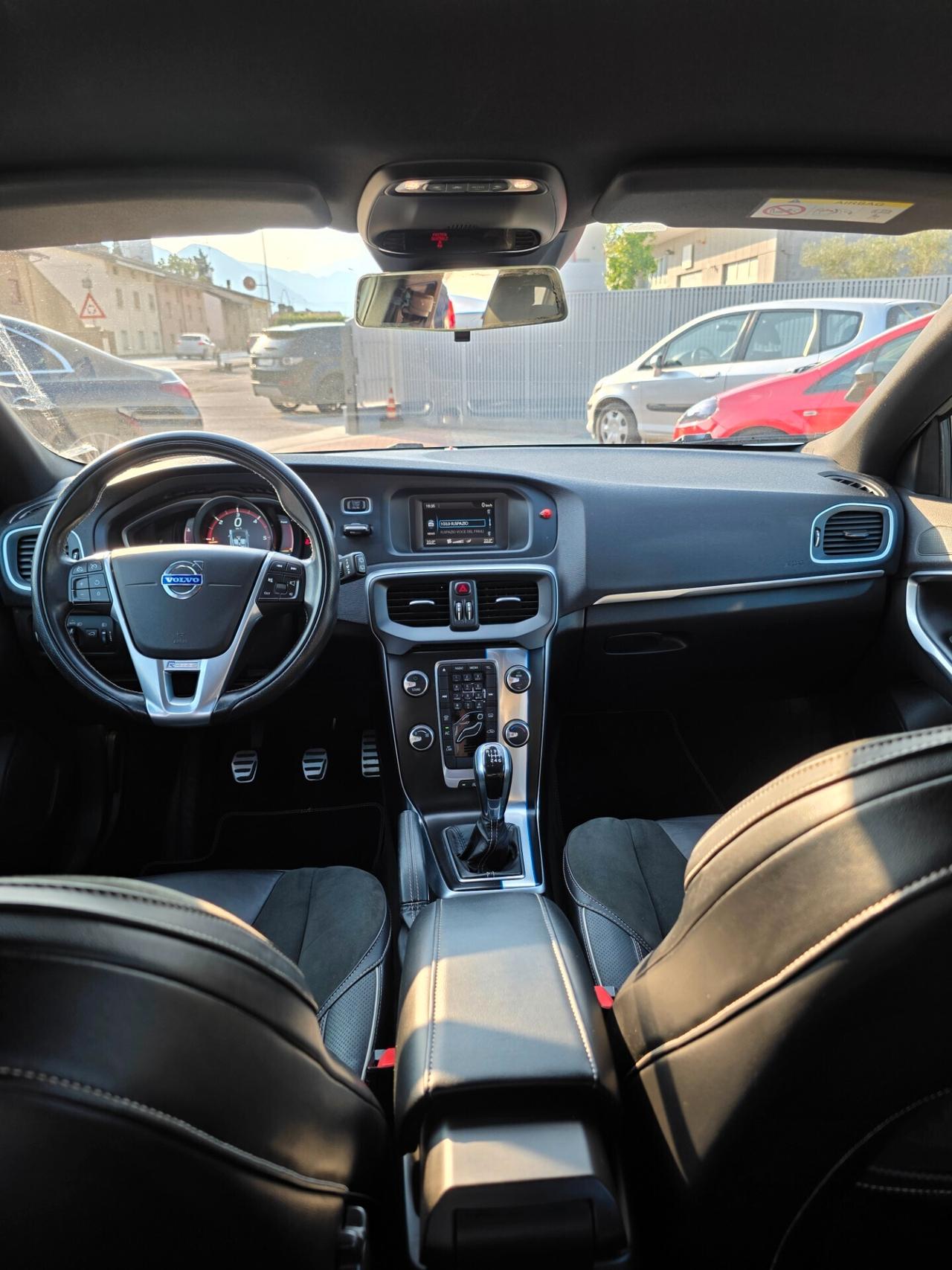 Volvo V40 D2 1.6 R-design perfetta e garantita 12M