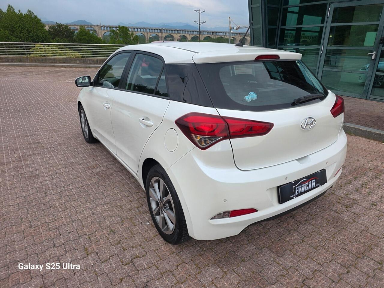 hyundai i20 1.2 valutiamo usato