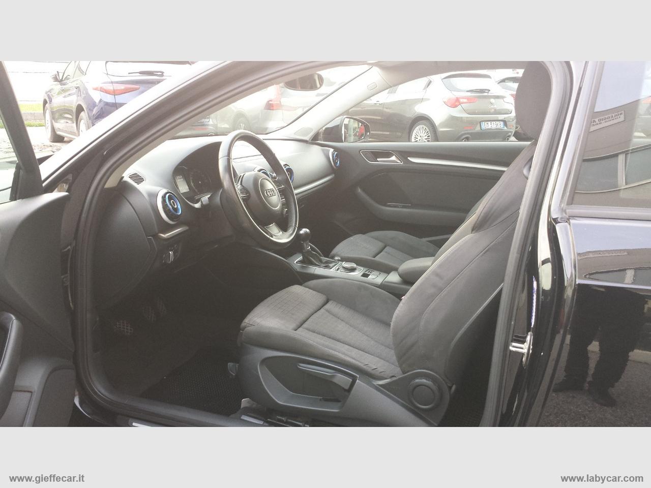 AUDI A3 1.6 TDI 105 CV YOUNG