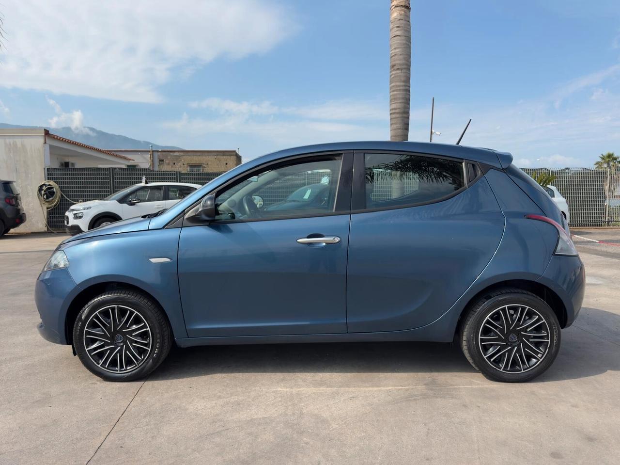Lancia Ypsilon Y Gold 1.0 FireFly 70cv S&S Hybrid 2022