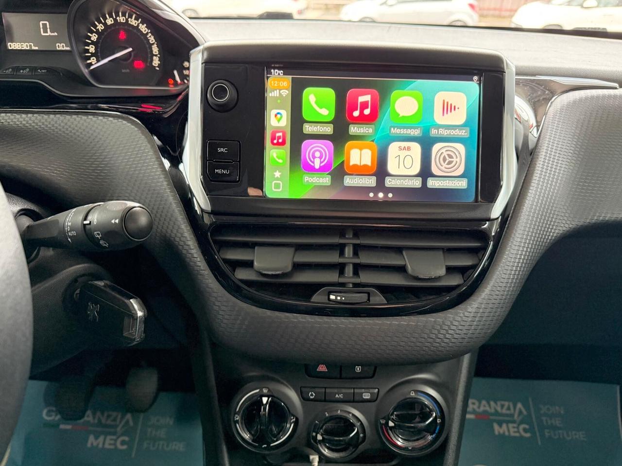 Peugeot 2008 BlueHDi 100 S&S Signature