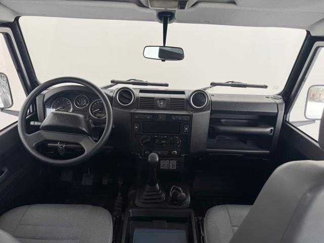 LAND ROVER Defender 2.4