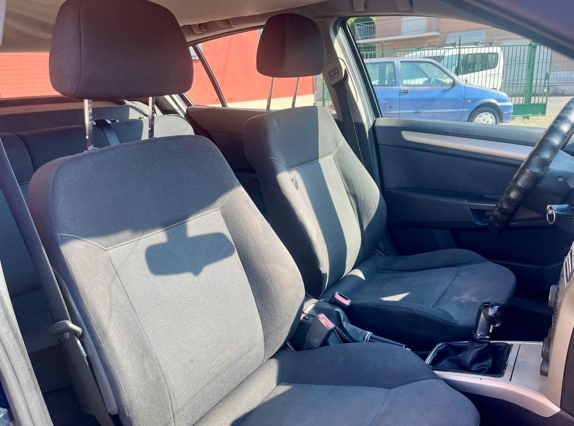 Opel Astra 1.7 CDTI 125CV 5 porte