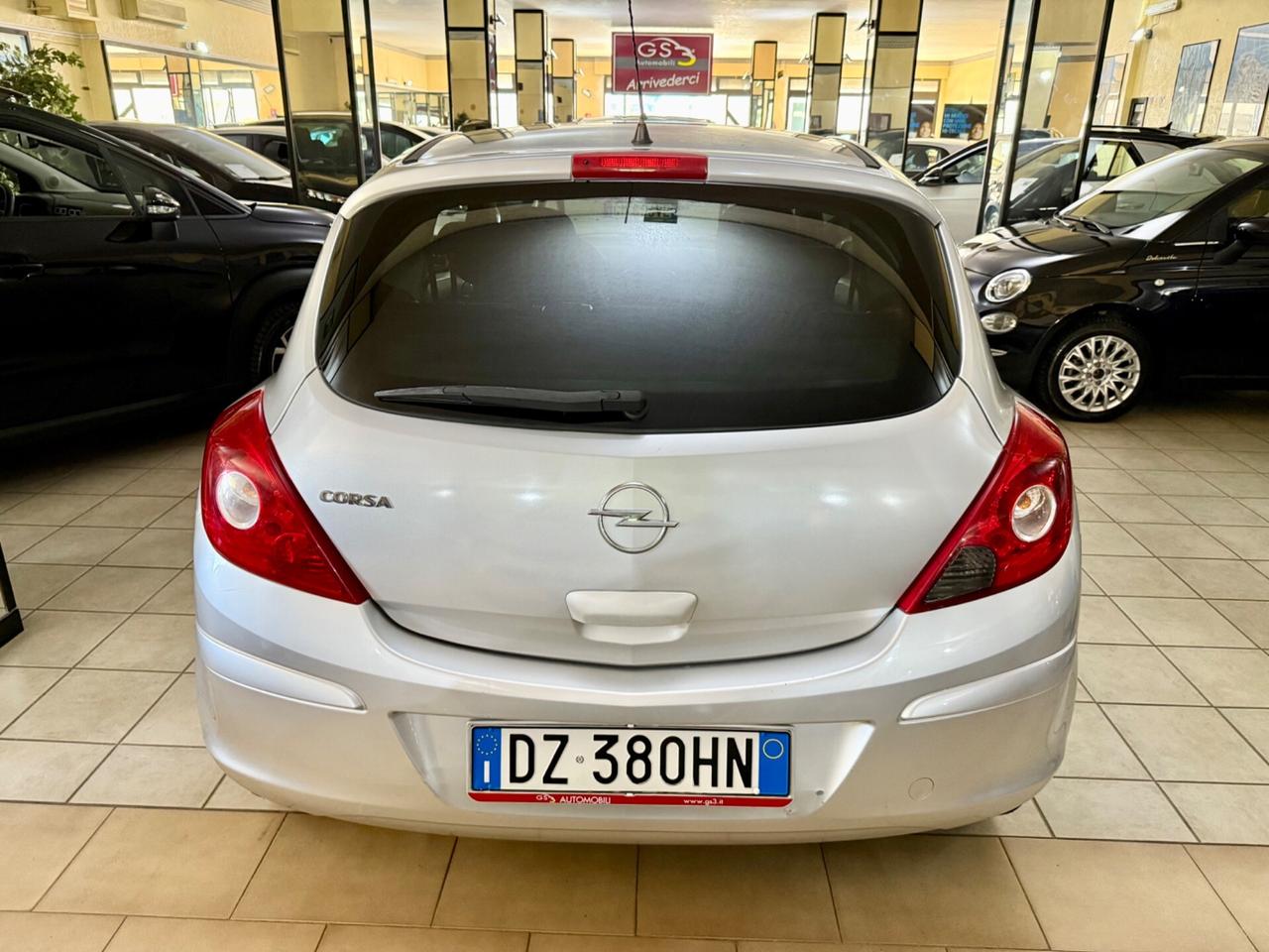 Opel Corsa 1.2 3 porte Edition