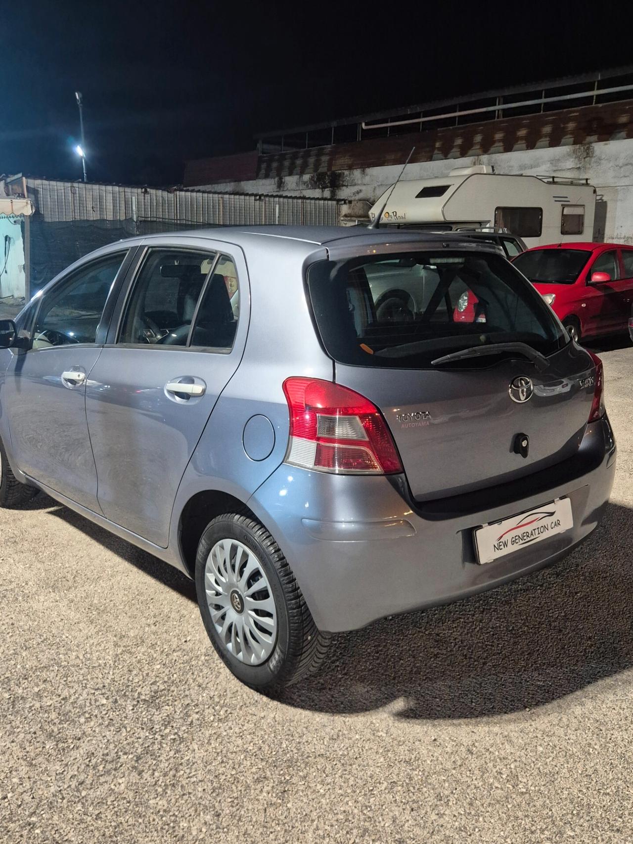 Toyota Yaris 5.p luxury pack