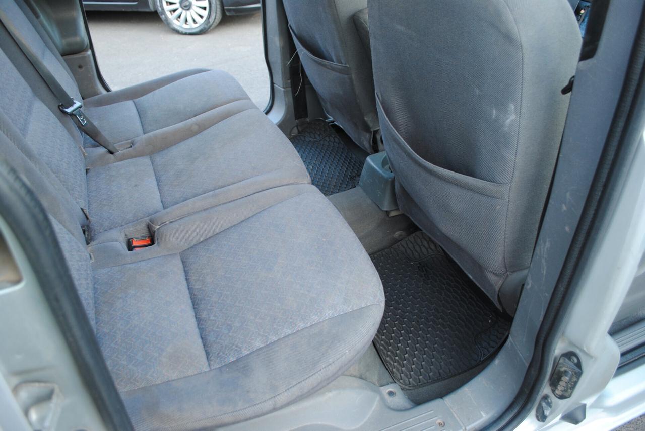 Ford Tourneo Connect 1.8 TD 90CV
