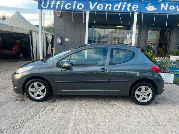 Peugeot 207 1.4 vti 95cv- 2010
