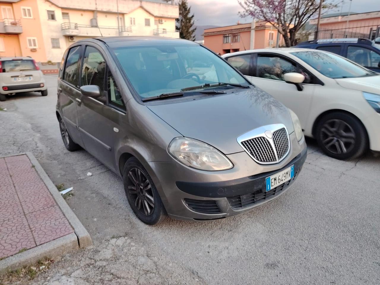 Lancia MUSA 1.4 16V Oro 100
