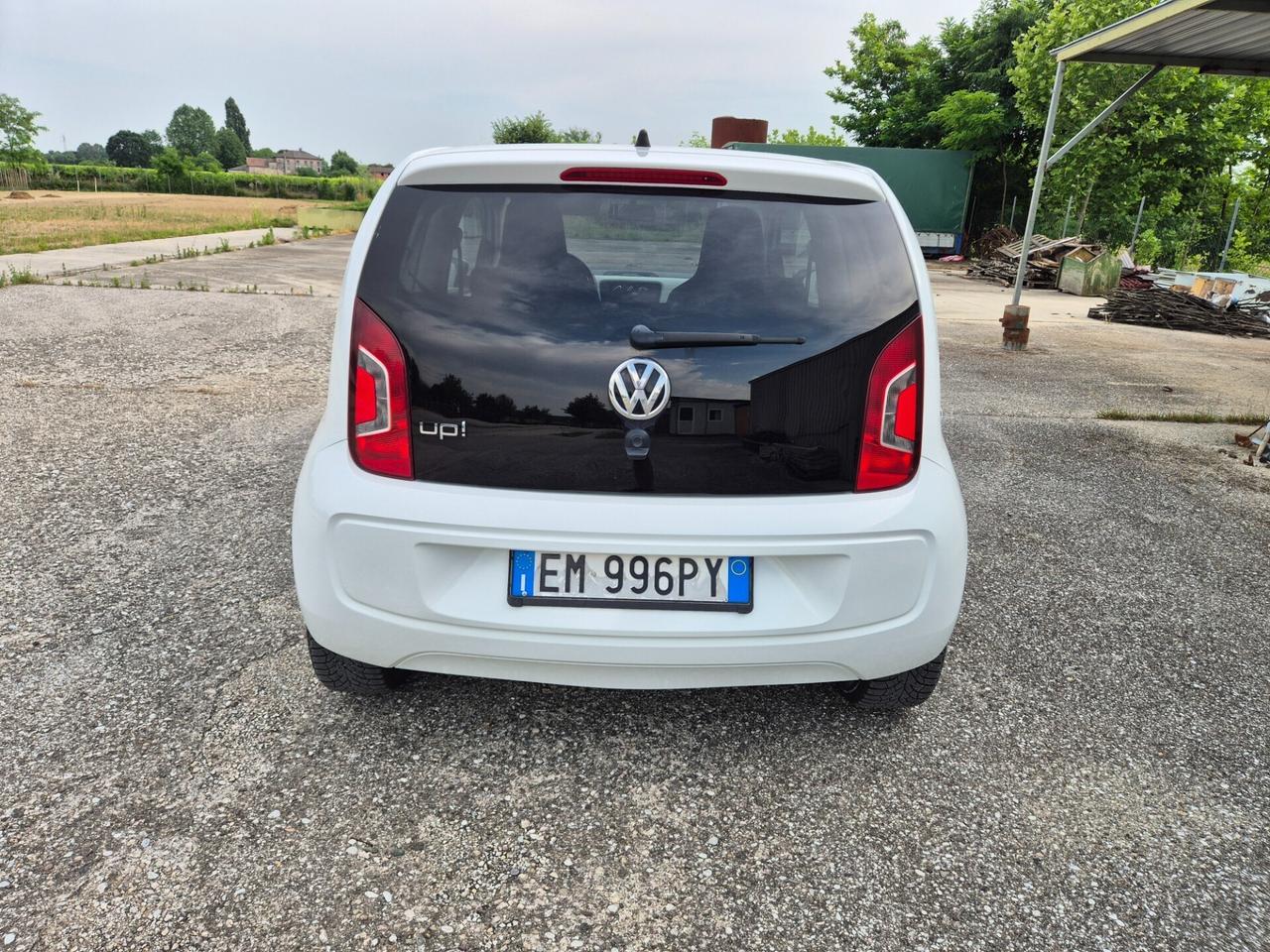 Volkswagen up! 1.0 75 CV 3p. white