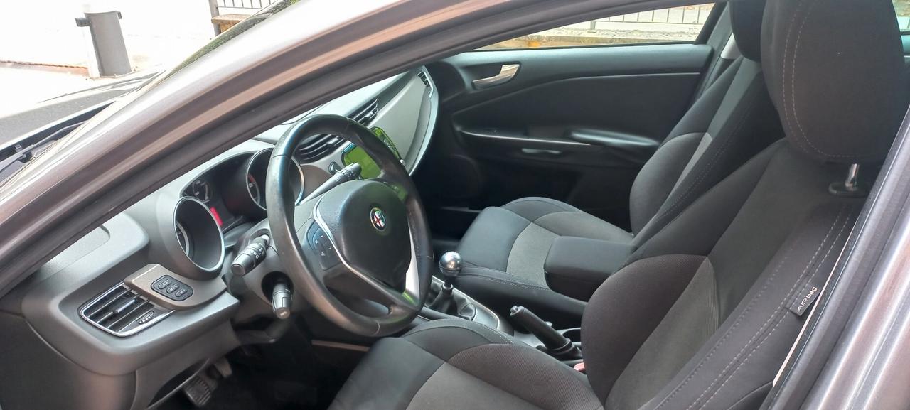 Alfa Romeo Giulietta 2.0 JTDm-2 150 CV Distinctive
