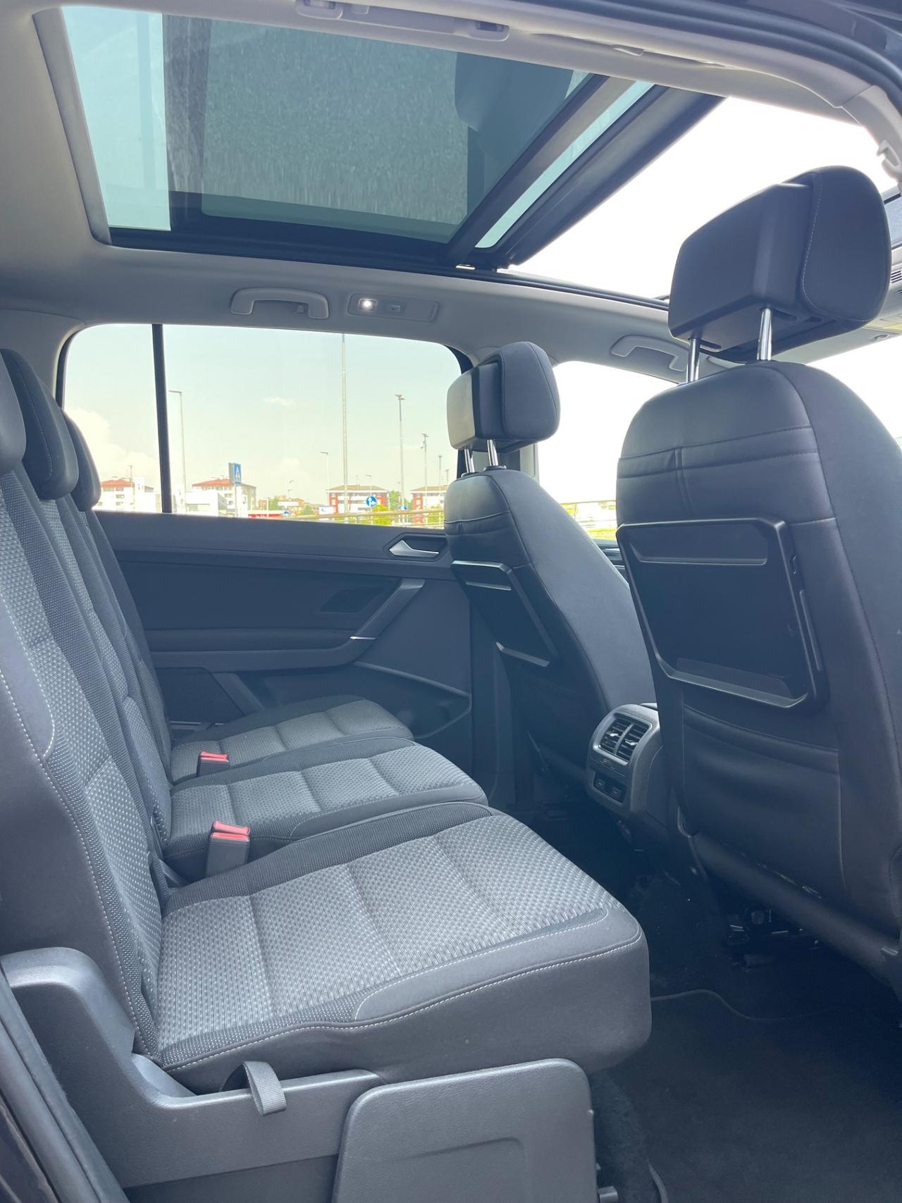 Volkswagen Touran 1.4 TSI DSG Executive BlueMotion Technology